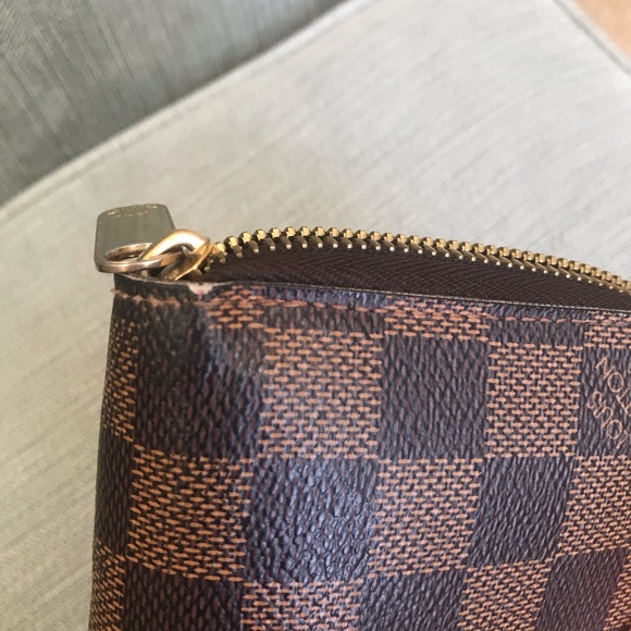 Louis Vuitton Zippy Wallet - Picture 5 of 5